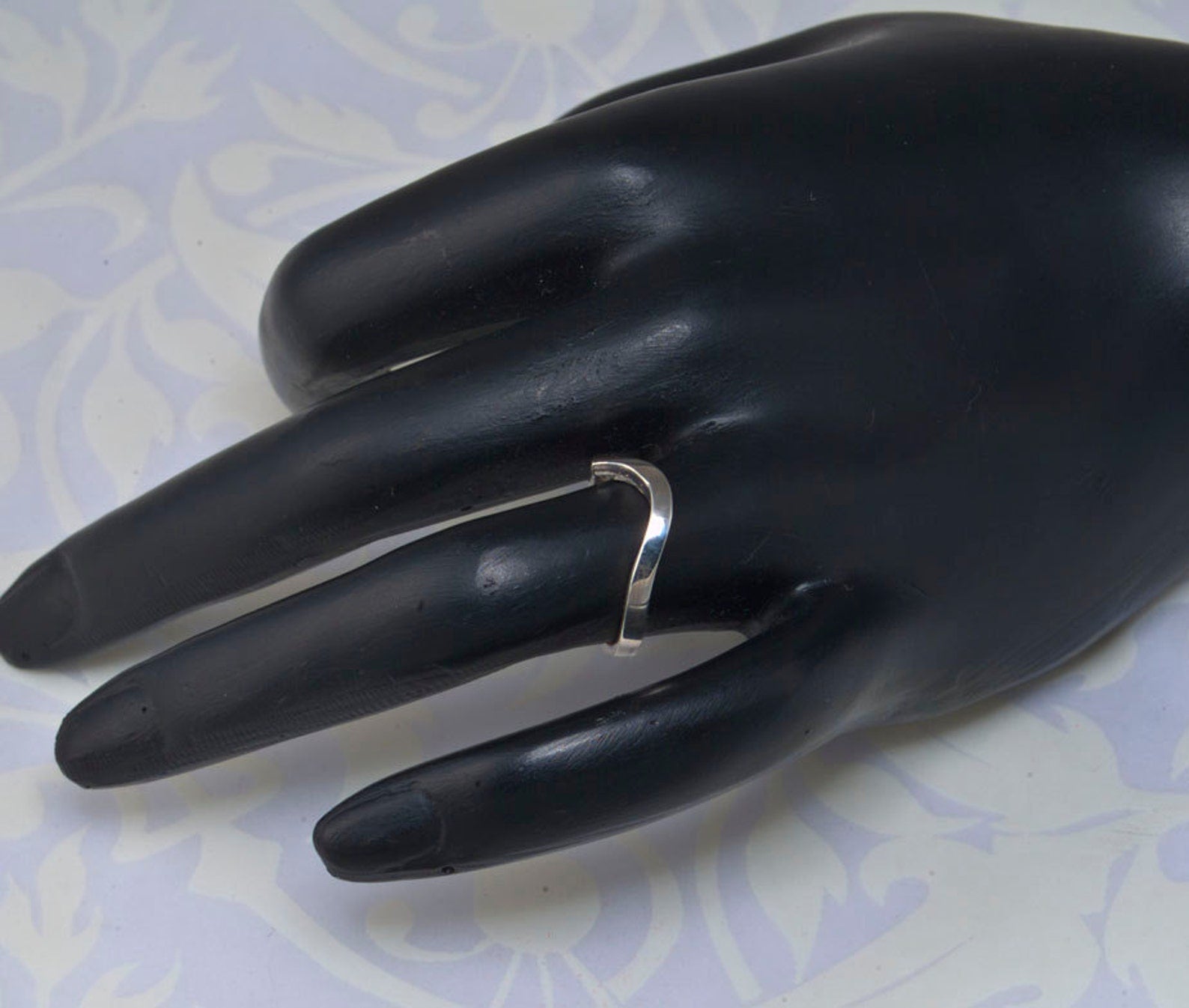 Curved Wedding Band in Silver