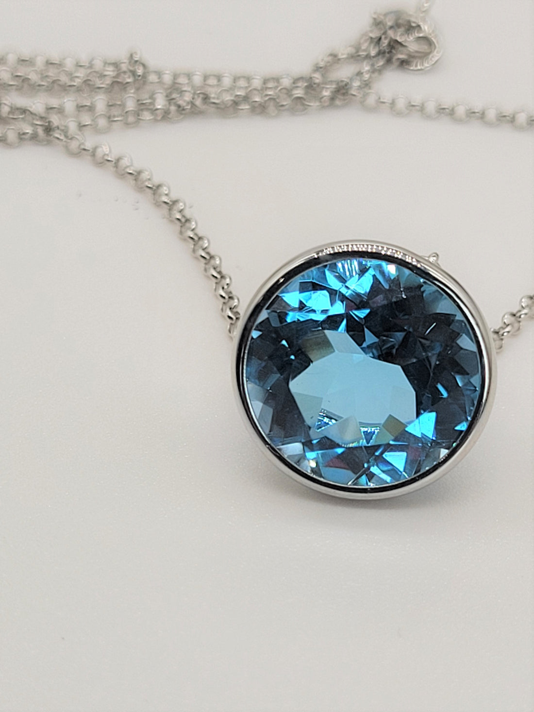 Blue Topaz 14 Carats Sterling Silver Statement Necklace