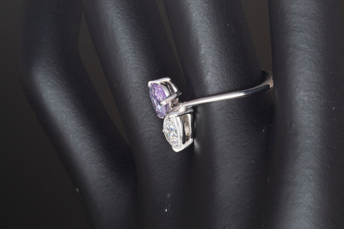 Pear Engagement Ring, Toi et moi ring