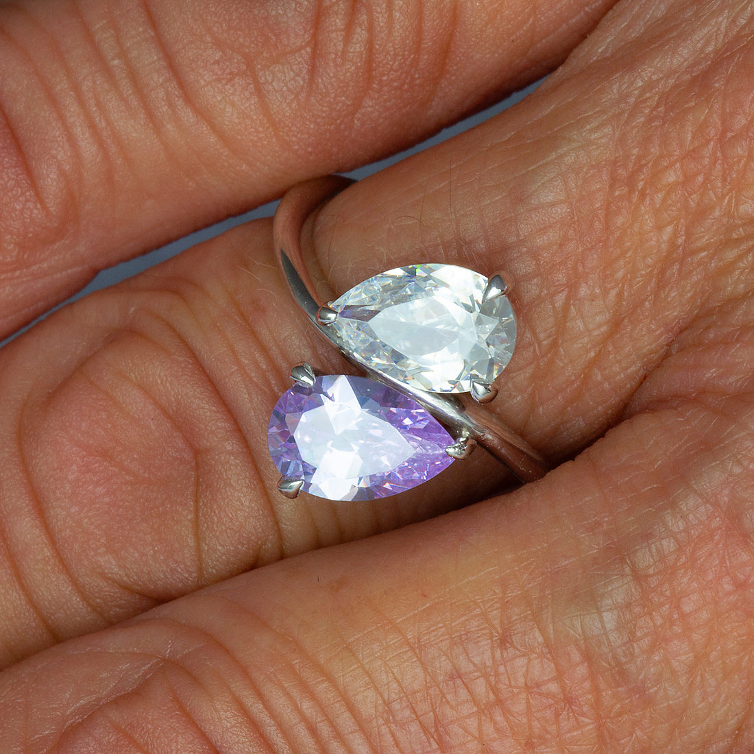 Pear Engagement Ring, Toi et moi ring