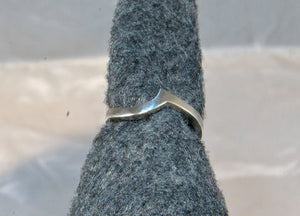 Curved Wedding Band in Silver